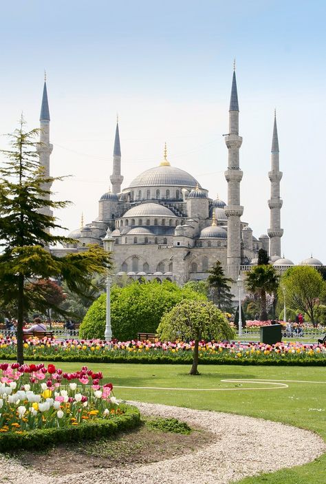 Blue Mosque Turkey, Blue Mosque Istanbul, Istanbul Photography, Istanbul City, Mosque Architecture, Istanbul Travel, Blue Mosque, Religious Architecture, Beautiful Mosques