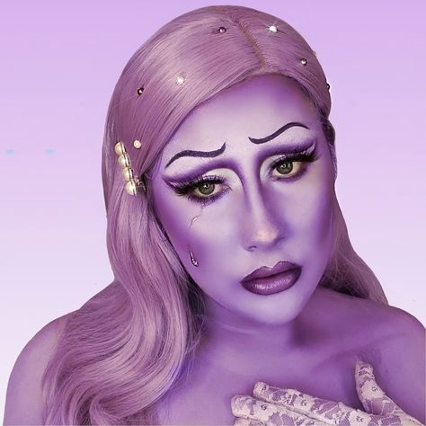 💧Tiny tears💧 Insperation from @cheriserenee . . . . . . . . . . . . . . . . . . . . . . . . . . . . . @plouise_makeup_academy vivid violet @officialsnazaroo body paint @jeffreestarcosmetics Liquid lip in shade berry's on ice @shienstylestoreofficial gloves @bperfectcosmetics Carnival Cl palette @__dollbeauty_ Lashes in style esmerelda . . . . . . . . . . . . . . . . . . . . . . . . . . . . . #creativemakeup #makeup #makeupartist #mua #makeupideas #makeuplooks #muas #beauty #undiscovere Purple Face Makeup, Purple Face Paint Ideas, Purple Cosplay Makeup, Purple Doll Makeup, Teaching Makeup, Purple Face Paint, Purple Space Makeup, Full Face Purple Makeup, Purple Makeup Alternative