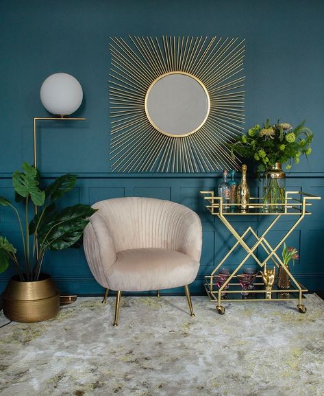 Teal Art Deco Living Room, Art Deco Apartment Living Room, Teal And Gold Office, Teal Office Walls, Art Deco Accent Wall, Teal And Gold Living Room, Teal And Gold Bedroom, Salon Art Deco, Interior Art Deco