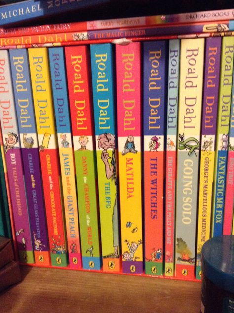 Ronald Dahl's book collection Ronald Dahl Books, The Witches Roald Dahl, Bfg Roald Dahl, Ronald Dahl, Esio Trot, Georges Marvellous Medicine, Matilda Roald Dahl, Roald Dahl Books, Green Flags