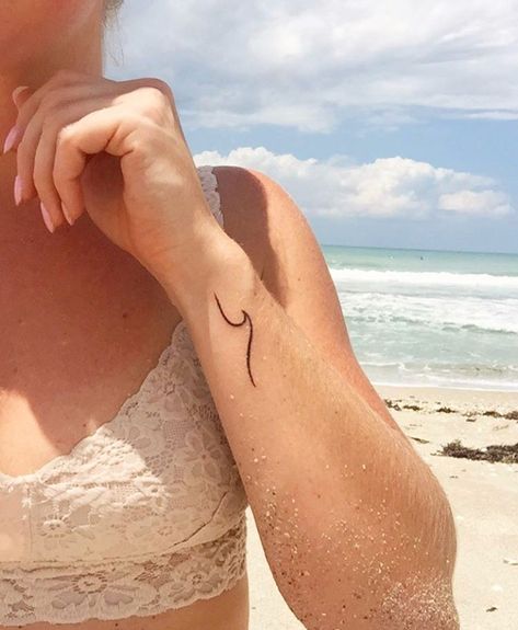 Wave wrist tattoo Wave On Hand Tattoo, Wave Tattoo Inner Arm, Forearm Wave Tattoo Women, Wave On Wrist Tattoo, Coastal Tatoos, Wrist Wave Tattoo, Wave Tattoo Placement Ideas, Wave Tattoo Finger, Wave Arm Tattoo