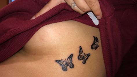 tattoo butterfly sideboob Butterfly Rib Tattoo, Underboob Tattoo Designs, Rib Tattoos For Women, Small Girly Tattoos, Butterfly Tattoos For Women, Small Girl Tattoos, Chest Tattoos For Women, Tattoos For Black Skin, Pretty Tattoos For Women