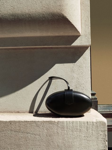 THE ROW BAG STILL LIFE - CREATIVE DIRECTION BY CHRIS HOBBS FOR MATCHES Leather Bag Photoshoot, Leather Bag Photography, Still Life Bag Photography, Handbag Still Life Photography, Handbag Still Life, Bag Still Life, Handbag Editorial, Handbag Campaign Editorial, Editorial Purse Photography