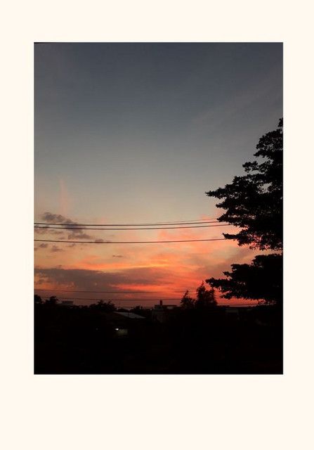 Sunset Snapchat, Sunset Quotes Instagram, Sky Photography Nature, Shadow Pictures, Polaroid Pictures, Cool Pictures Of Nature, Aesthetic Instagram Theme, Sunset Pictures, Beautiful Nature Scenes