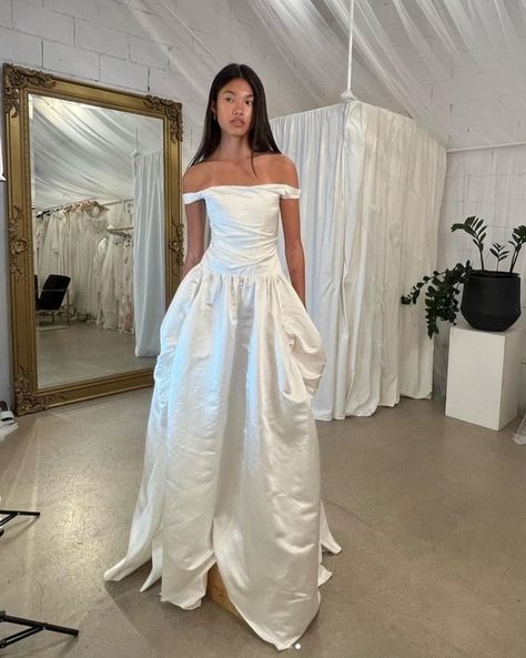 Mood Inspiration, Dresses For Special Occasions, Wedding Guest Looks, Dress For Wedding, White Gowns, July 12, Bridal Wedding Dresses, Wedding Fashion, Dream Wedding Dresses