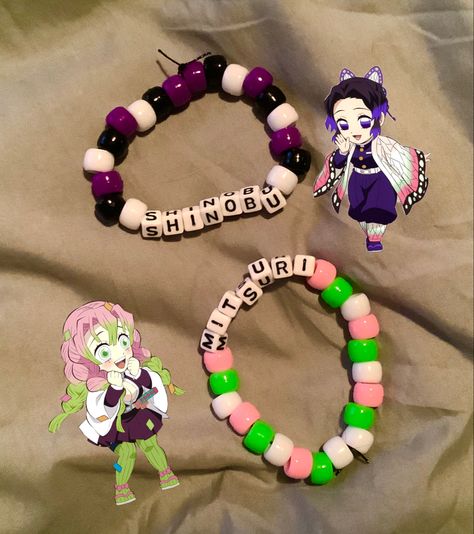 Inspo: me <3 Anime Bracelets Ideas, Demon Slayer Bracelet, Kandi Bracelets Anime, Demon Slayer Inspired Bracelets, Anime Themed Bracelets, Genshin Impact Beaded Bracelets, Pulseras Kandi, Crafty Hobbies, Diy Kandi Bracelets