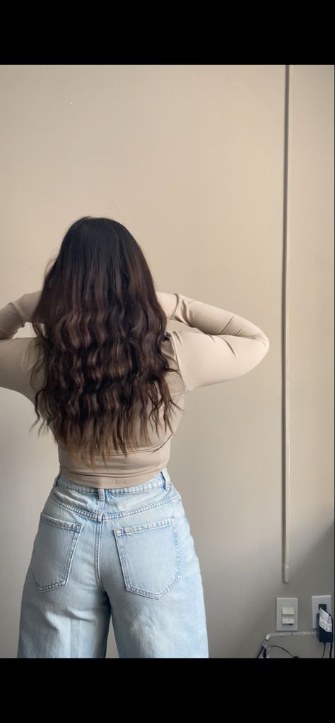 Beachy waves long hair. I braided my hair overnight after washing them and these are the results i got ⚡️ After Braid Hair Waves, Hair After Braids Overnight, Beachy Waves Long Hair, Braid Waves, Beachy Wavy Hair, Preppy Hair, Beach Waves Hair, Braided Waves, Hair Overnight