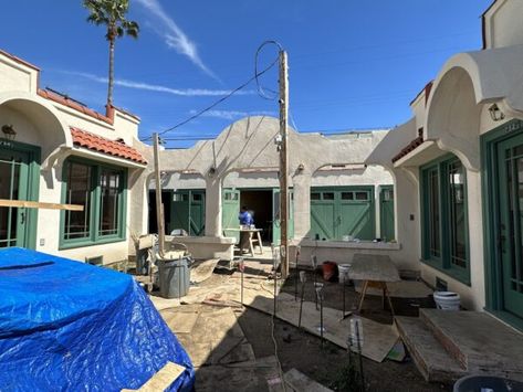 Edinburgh Bungalow Court - LA Conservancy Bungalow Court, Courtyard Homes, California Bungalow, Build Inspiration, Apartment Buildings, Colonial Revival, Courtyard House, Historic Places, Historic Preservation