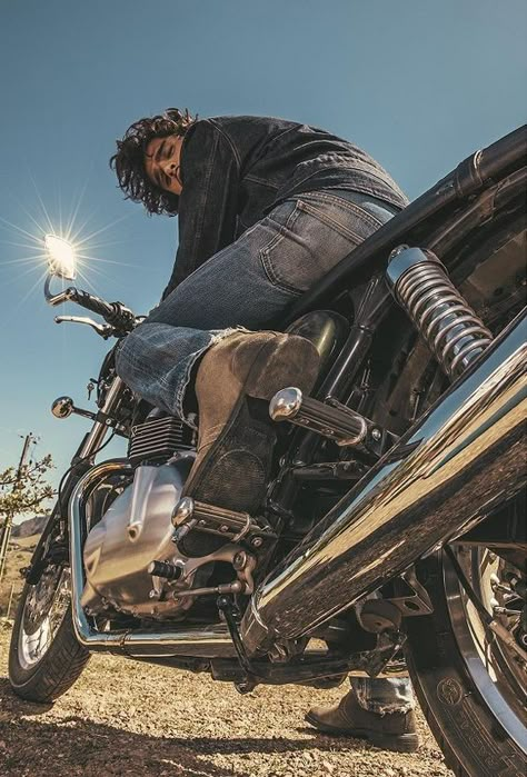 Motorcycle Photography Male, Motorbike Photoshoot, Bike Pose, Motorcycle Photoshoot, Motorcycle Shoot, Motorcycle Photo Shoot, Biker Photos, Biker Photography, Marlon Teixeira