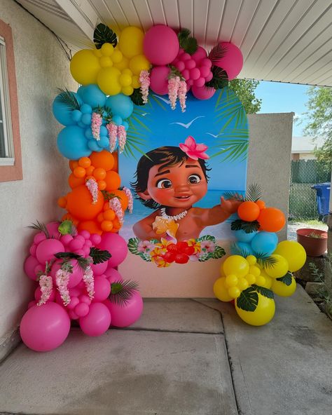 July first event successful 🐔 #partydecorations #saltlakevitypartydecor #moanaparty #moanabirthdayparty🌺🌊🎉 #moanabirthpartyutah Moana Decorations Party, Moana Themed Birthday Party Decorations, Moana Birthday Party Ideas Decoration, Moana Birthday Theme, Moana 1st Birthday, Moana First Birthday Party, Moana Decor, Baby Moana Birthday Party, Moana Backdrop