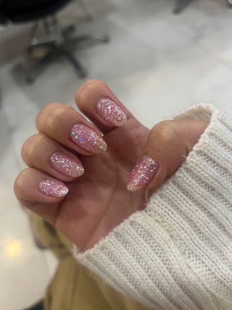 Pink Sparkly Almond Nails, Shimmer Pink Nails, Pink Nails Almond Shape, Silver Sparkly Nails, Sparkly Nail Art, Pink Nails Almond, 2023 Nails Ideas, Nails Ideas 2023, Sparkly Nail Designs