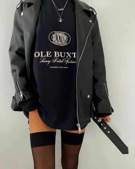 Goth Girl Spring Style Inspo Outfits Ideas With Leather Jacket, Black Leather Jacket Outfit Summer, Street Style Night Out, 90’s Inspired Outfits, Edgy Style Outfits, Night Street Style, Summer 2023 Street Style, Dress With Leather Jacket, 90s Chola Fashion