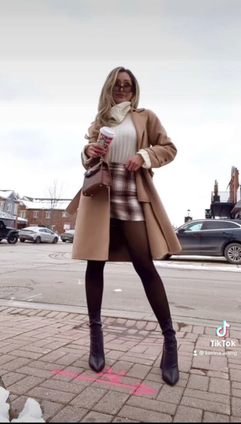 Skirt Turtleneck Outfit Boots, White Turtleneck With Skirt, Winter Skirt Outfit With Coat, Checked Skirt Outfit Winter, Skirt With Coat Outfit Winter, White Turtleneck And Skirt Outfit, Outfits With Brown Plaid Skirt, Plaid Skirt Outfit With Tights, Winter Outfits Skirt Tights