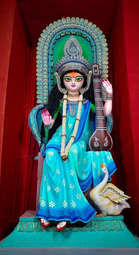 Swarasati Mata, Bengali Saraswati Idol, Saraswati Thakur Photo, Swarasati Maa Drawing, Saraswati Mata Murti, Sarswati Maa, Saraswati Thakur, Durga Pandal, Durga Thakur