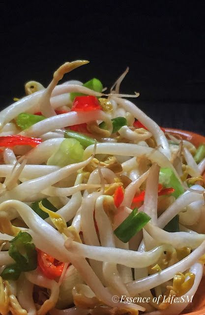 Stir Fry Recipes Bean Sprouts, Shrimp And Bean Sprouts Stir Fry, Bean Sprout Recipes Stir Fry, Indonesia Dishes, Taugeh Goreng, Donair Recipe, Stir Fry Bean Sprouts, Chinese Ribs, Bean Sprout Recipes