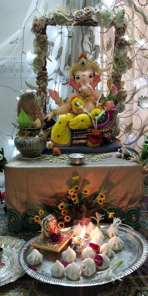 Gannu Bappa, Iphone Wallpaper Plants, Ganpati Decoration Theme, Vrindavan Photography Pictures, Ganesh Chaturthi Decoration, Mahindra Thar, Ganapati Decoration, Ganpati Ji, Pig Wallpaper