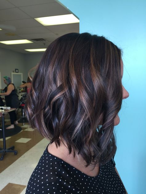 Balayage brown angles bob lob Brunette Inverted Bob, Dark Brown Lob Straight, Lob Dark Hair, Brown Lob Haircut, Angles Bob, Dark Brown Lob, Inverted Lob, Dark Hair With Lowlights, Caramel Bob