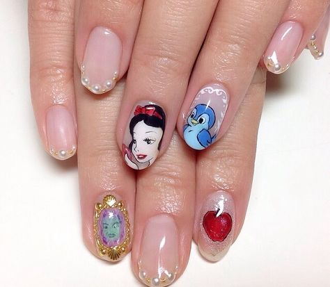 Snow White Nails Acrylic, Snow White Nails Designs Disney, Snow White Inspired Nails, Snow White Nail Art, Snow White Nails Designs, Snow White Nails, Fierce Nails, White Stiletto Nails, Jasmine Nails