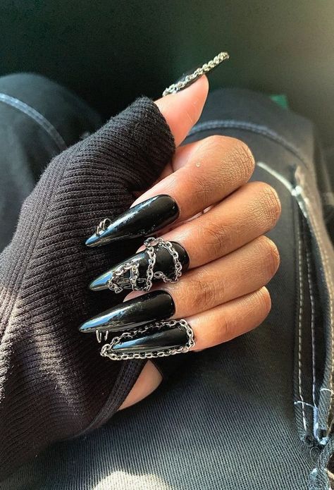 Goth Nail Art, Goth Winter, Black Chrome Nails, Nail Piercing, Nail Vinyls, Gothic Nails, Goth Nails, Grunge Nails, Black Nail Designs