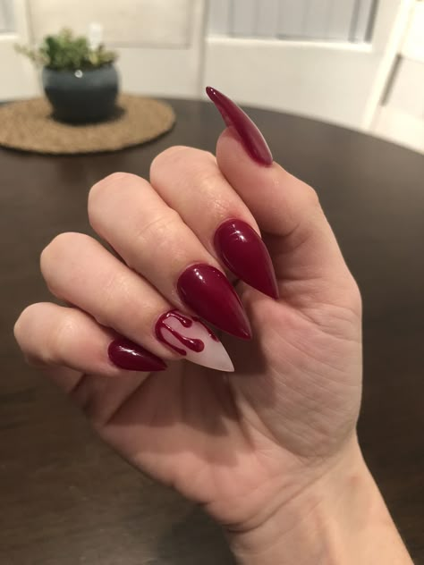 Red Almond Nails Halloween, Halloween Nails Oval Shape, Red And White Halloween Nails, Deep Red Halloween Nails, Dark Red Halloween Nails, Halloween Nails Acrylic Coffin, Red Nails Halloween, Halloween Red Nails, Red Halloween Nails Acrylic