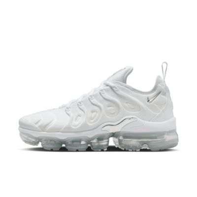 Nike Air Bubble Shoes, White Nike Vapormax Women, Nike Shoes With Air Bubble, Nike Bubble Shoes, Air Nike Shoes Women, Swag Shoes For Women, Vapor Max Nike Women, White Workout Shoes, Nike Shoes Vapormax Woman