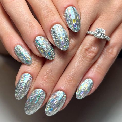 Disco Manicure, Disco Ball Nail Art, Disco Nail Art, Disco Nails Designs, Futuristic Nail Art, Disco Ball Nails, Nails For The Bride, Bachelorette Party Nails, Nail Y2k