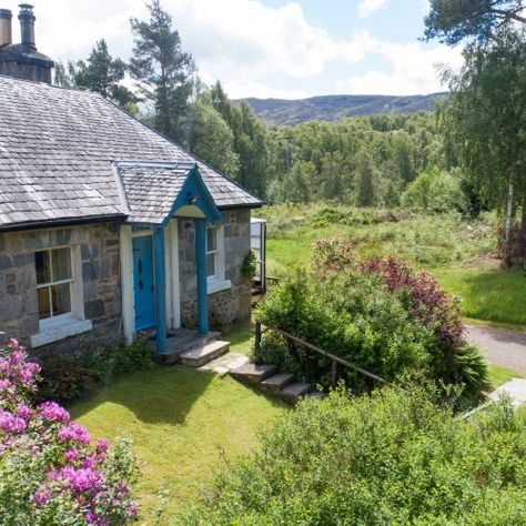 Cottage In Scotland, Cottage Scotland, Scotland Living, Peaceful Cottage, Highland Cottage, Cottages In Scotland, Scotland Cottage, Scottish Cottage, Terrace Pool