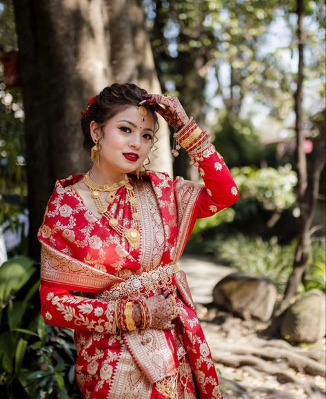 Nepali Wedding, Wedding Wows, Bridal Makeup Images, Bridal Jewelery, Lehenga Designs Simple, Indian Bride Outfits, Wedding Journal, Indian Wedding Hairstyles, Wedding Saree Collection