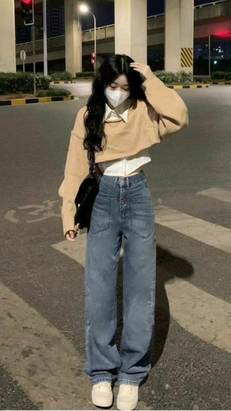 Korean Outfits With Jeans, Cute Fits Korean, Acubi Life Style, Korean Girl Outfits Casual, Korean Fashion Outfits Street Style, Korean Outfit Inspo Casual, Outfits Ideas Korean Style, K Outfits Fashion, Outfit Ideas Acubi Fashion