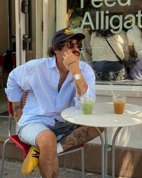 Sunday moments in West Village ☀️ Classic Mens Summer Style, Men’s Brunch Fit, Men’s Instagram, Man Instagram Ideas, Men’s Summer Outfit, Casual Mens Style, Italian Style Men, Men Outfits Streetwear, Italian Men Style