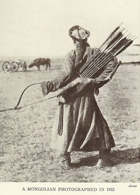 Mongolian archer 1932 Mongolian Archery, Deadliest Warrior, Traditional Archery, History Images, A4 Poster, Like Animals, 판타지 아트, Mongolia, Pics Art