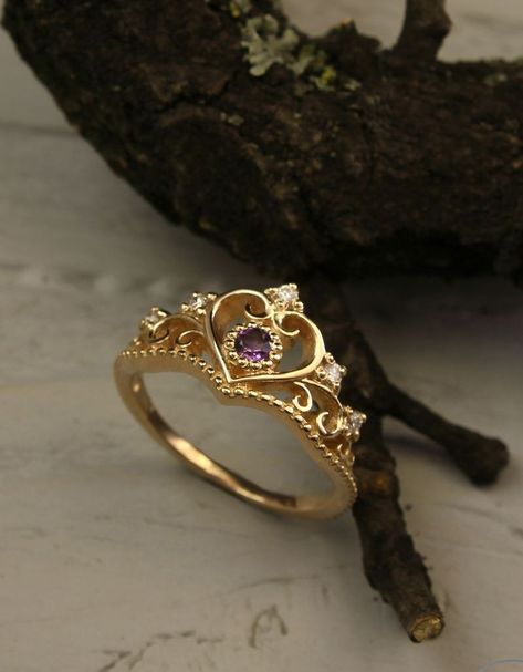 Engagement Rings Crown, Xv Jewelry, Quince Extras, Crown Gold Ring, Crown Jewellery, King Rings, Gold Jewelry For Men, Crown Wedding Band, Unique Gold Jewelry