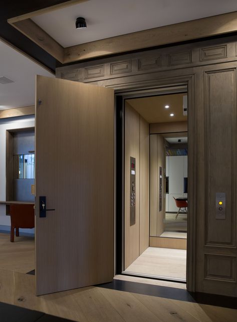 Elevator Lobby Design, Security Screen Doors, Interior Doors Modern, Arabic Interior Design, Bi Fold Doors, Hall Entrada, Interior Design Living Room Modern, Elevator Interior, Victorian Renovation