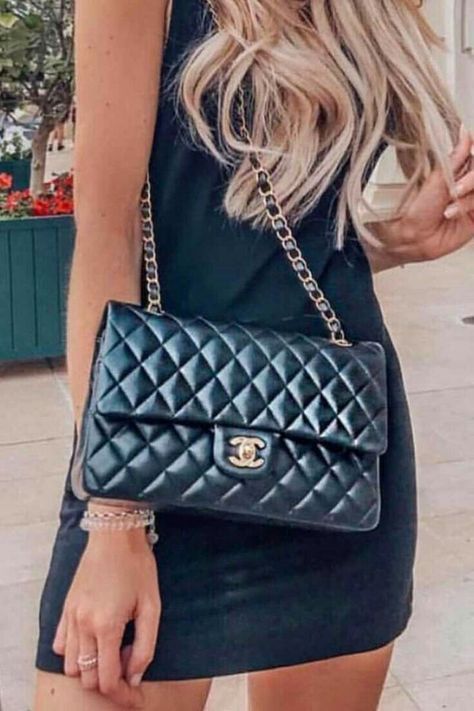 Girls Secrets, Pink Doll, Cute Handbags, Rich Girl, Comfortable Dress, Fashion Handbags, Chanel Classic, Bags Designer, Chanel