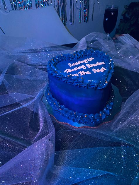 Midnight Cake Taylor Swift, Midnights Party Taylor Swift, Bolo Taylor Swift, Midnight Food, Backing Ideas, Taylor Swift Cake, Pool Cake, Taylor Swift Birthday Party Ideas, Sleepover Birthday