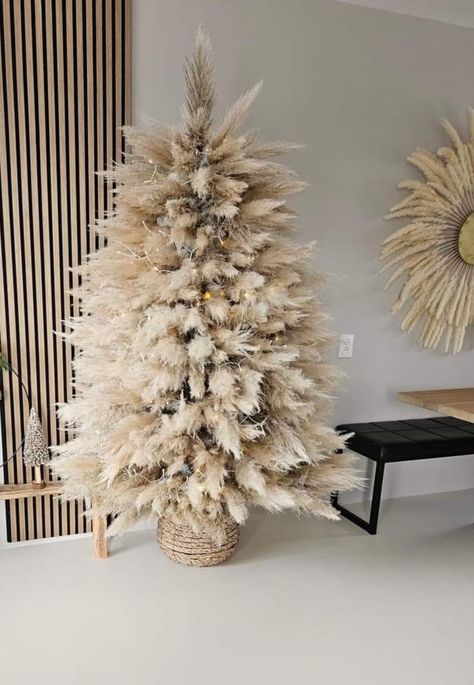 Rattan Christmas Tree Decor, Salon Christmas Tree, Salon Christmas Decor, Cream Christmas Decor, Organic Christmas Tree, Christmas Salon, Salon Christmas, Contemporary Christmas Trees, Charlie Brown Tree