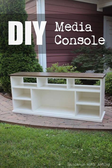 Diy Media Console, Diy Furniture Ikea, Ikea Hack Living Room, Diy Apothecary, Tv Stand Plans, Ikea Tv Stand, Diy Furniture Tv Stand, Diy Entertainment, Diy Tv Stand