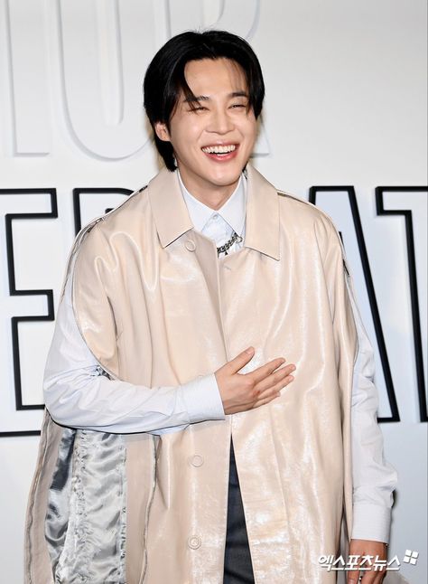 jimin at LADY DIOR CELEBRATION EXHIBITION Jimin Fashion, Jimin Dior, Jimin Smile, Jimin Face, Icon Parking, Jimin Park, His Smile, Main Event, Annual Plants