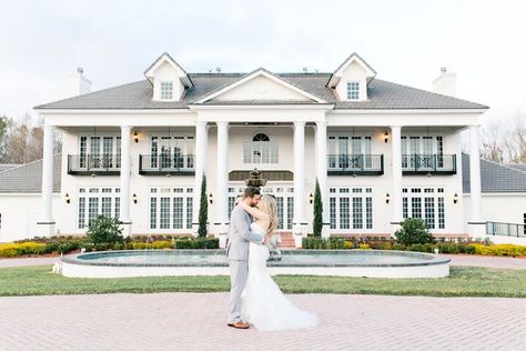 Romantic Pastel Wedding, Florida Wedding Reception, 5 Acres Of Land, Orlando Wedding Venues, Romantic Stuff, Wedding Florida, Lakefront Property, Florida Wedding Venues, Acres Of Land