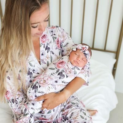 What You Need to Pack in a Hospital Bag With Printable Checklist - Just Simply Mom Newborn Hospital Outfit Girl, Mom And Daughter Matching Outfits, Newborn Hospital Outfits, Baby Hospital Outfit, Mom Daughter Outfits, Mom And Daughter Matching, Maternity Pajamas, Delivery Bag, Hospital Outfit