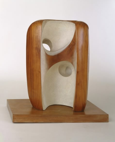 Barbara Hepworth Sculpture, Barbara Hepworth, Hollow Form, Art Teachers, Inspiring Art, Wooden Sculpture, Sculpture Installation, Modern Sculpture, Epiphany