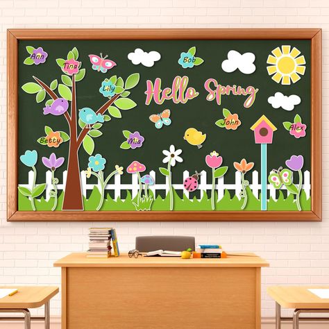 Spring Season Board Decoration, Spring Decor For Classroom, Nature Bulletin Boards, Spring Decorations Kindergarten, Nature Themed Classroom, Classroom Blackboard, Tree Bulletin Board, Tree Classroom, Grass Fence