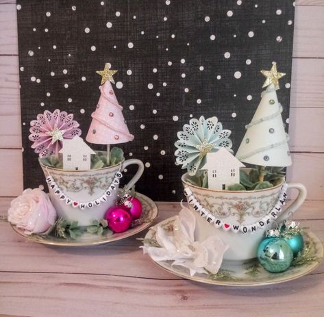 Christmas Tea Pot Decorations, Christmas Teacup Decorations, Christmas Tea Decor, Teacup Christmas Decorations, Repurposed Tea Cups, Tea Cup Christmas Decorations, Christmas Tea Cup Decorations, Teacup Christmas Ornaments, Tea Cup Gift Ideas Filled