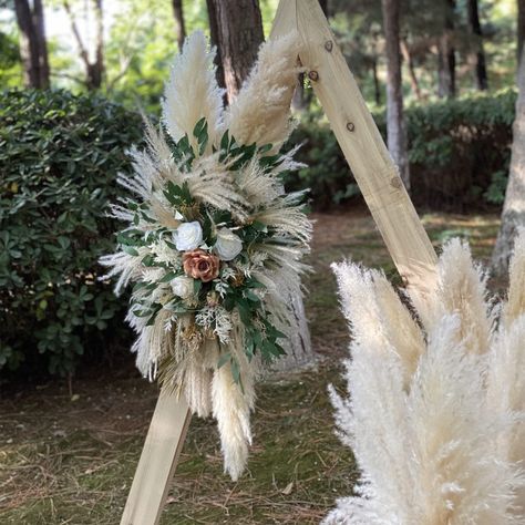 Pampas Arch Arrangement, Flower Arch Arrangement, Pampas Arch, Diy Dried Flower Arrangement, Pampas Flower, Arch Arrangement, Boho Wedding Arch, Rose Arch, Boho Wedding Decor