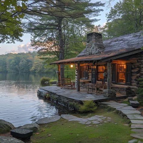 Mechanic Shop Decor, Woods House, Cabin Porches, Small Cabins, Cottage Vibes, Pond House, Waterfront Cabins, Log Cabin Rustic, Forest Cottage