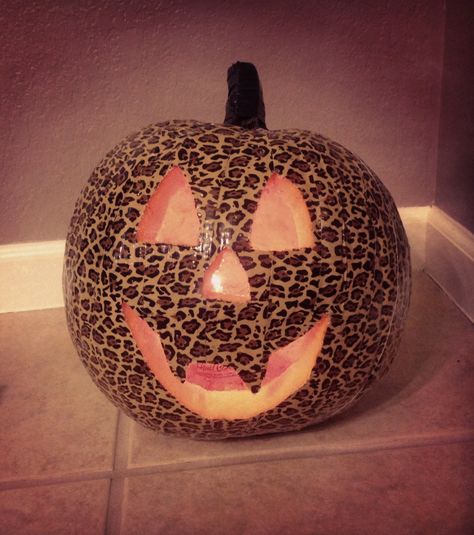 #leopardprint #ducktape #pumpkin #carving #halloween Pumpkin Carving Template, Leopard Pumpkin, Painted Pumpkin, Pumpkin Carving Templates, Animal Magic, Animal Print Fashion, Theme Halloween, Snow Leopard, Cute Pumpkin