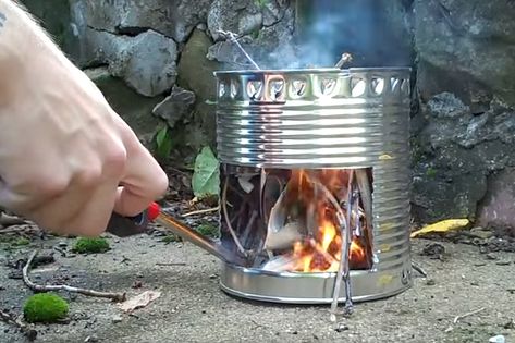 Hobo Stove, Outdoor Cooking Stove, Diy Rocket Stove, Diy Rocket, Make Your Own Coffee, Survival Stuff, Cooking Stove, Rocket Stoves, Camping Stove