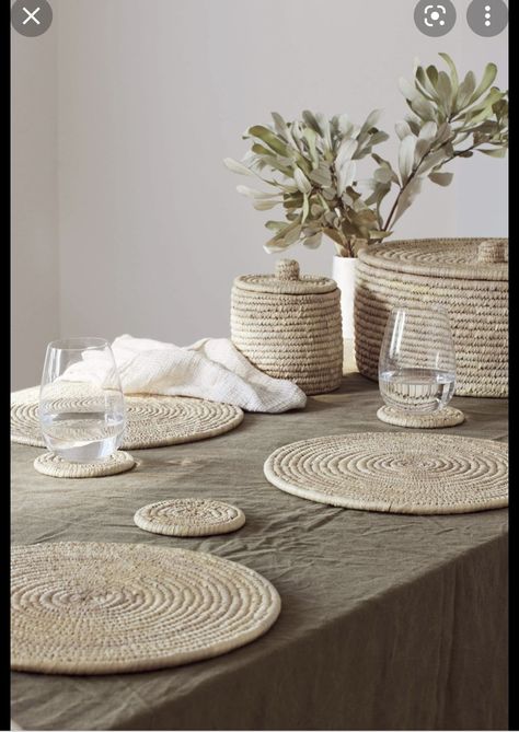 Fiber Drinks, Earthy Ceramics, Macrame Table Runner, Woven Placemats, Blanket Patterns, Woven Texture, Place Mats, Placemat Sets, Decoration Design