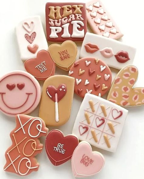 Sweetheart Cookies, Valentine Goodies, Cooking Vegetarian, Valentine Cookies Decorated, Valentines Day Sugar Cookies, Potato Stacks, Valentines Cookies, Valentine Sugar Cookies, Valentines Baking