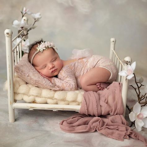 newborn photos on Instagram: “TAG us for shout out in stories DM us for profile post . Use #babyfotoshooting also send us your other social media links we will follow…” Studio Pictures, Bed Photos, Baby Shoot, Baby D, Foto Shoot, Infant Photography Props, Newborn Baby Photos, Newborn Baby Photography, Shooting Photo